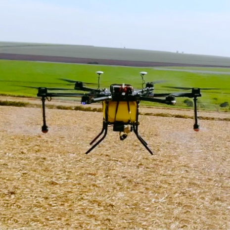 Pulveriza o Agr cola com Drone Maverick Agro